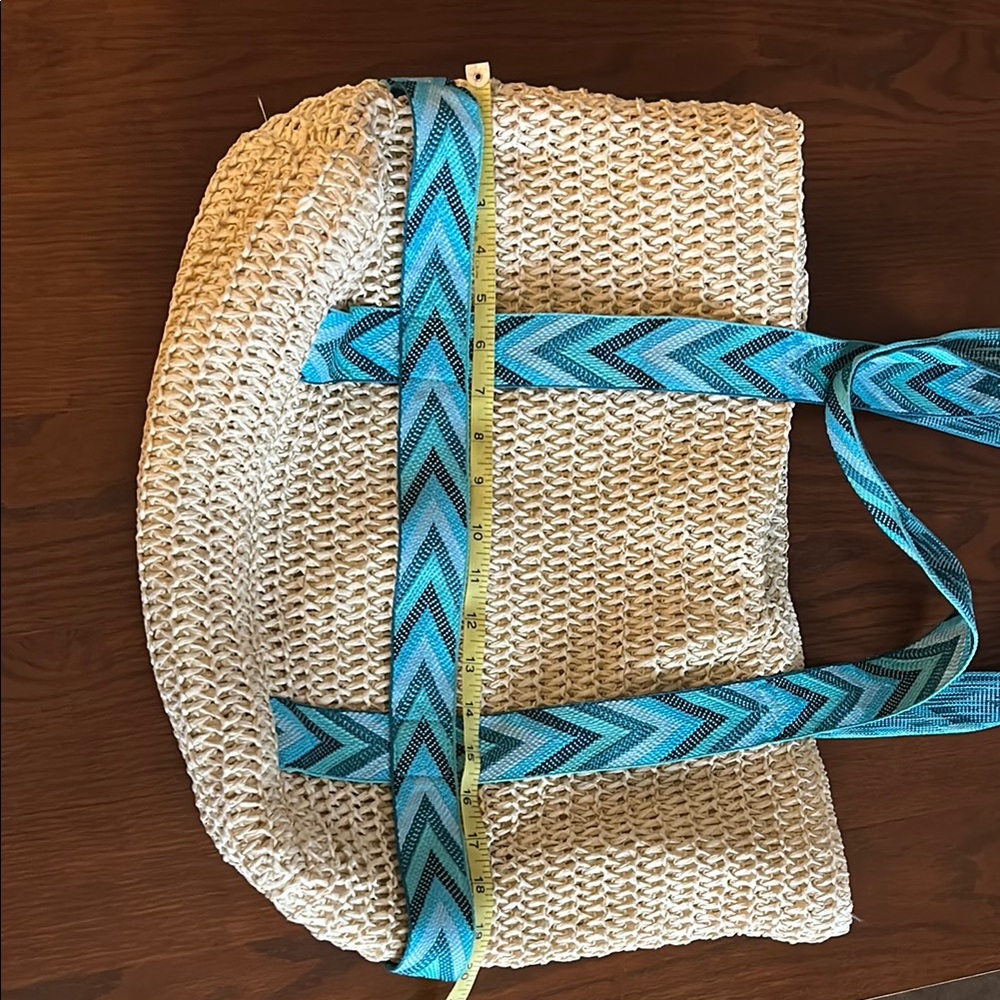Beach/Market Banana Boat Woven Straw Tote Bag with Blue Accents - Picture 5 of 6